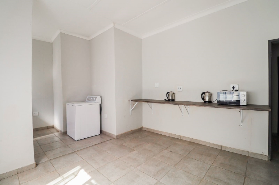 To Let 1 Bedroom Property for Rent in Die Bult North West